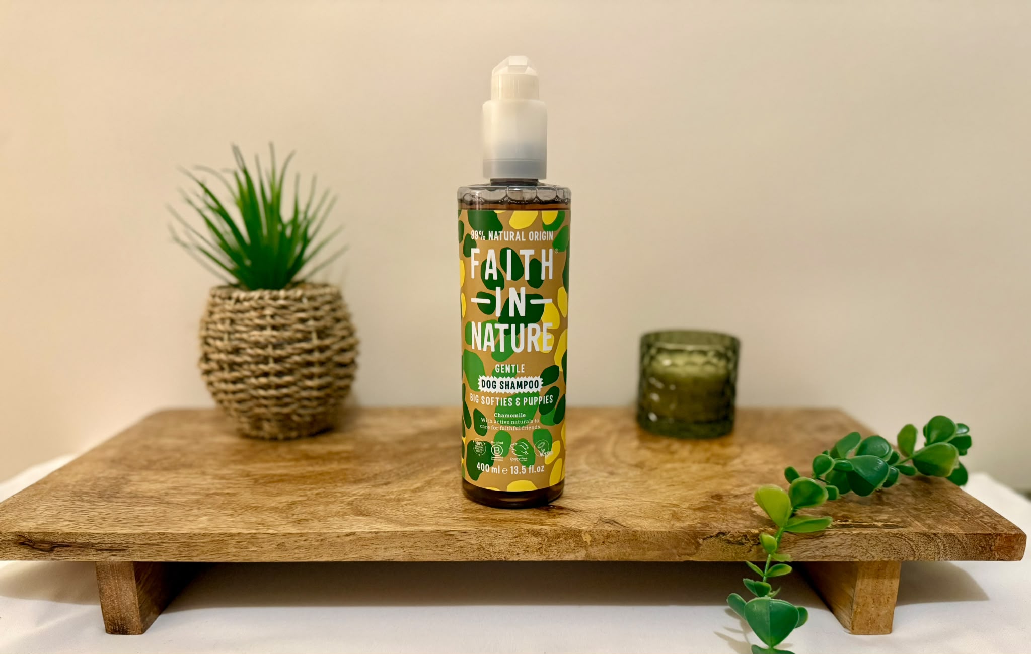 Faith In Nature Chamomile Dog & Puppy Shampoo 400ml
